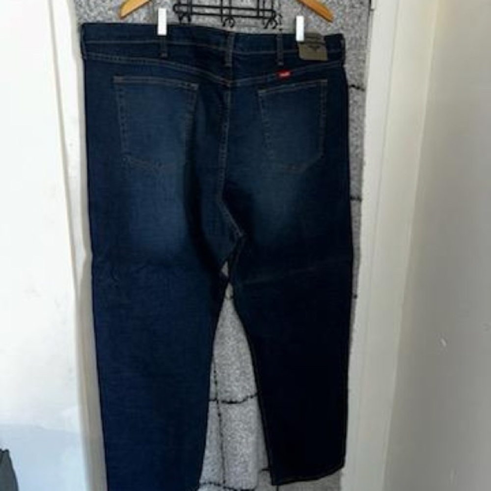 These are a very comfortable loose fit Wrangler Jeans